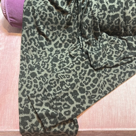 Sweat/lounge suit - Picture 4 of 9